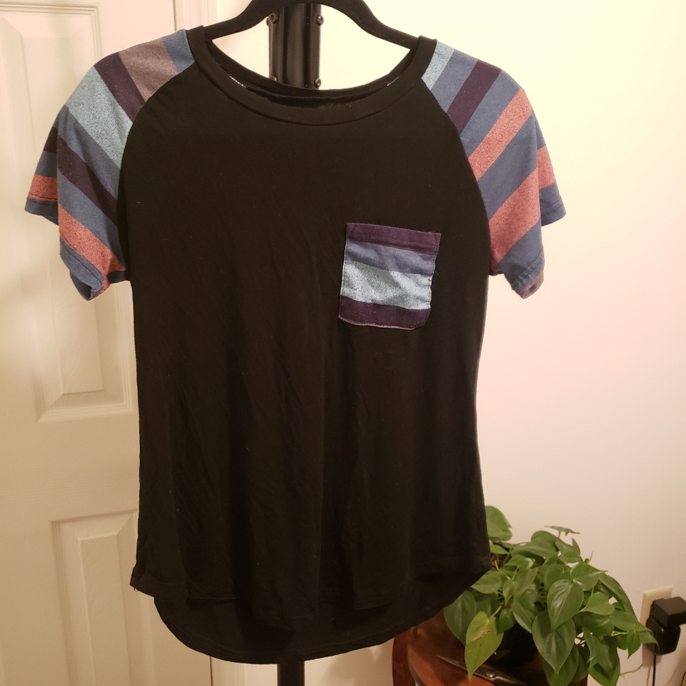 ☘5/$25 Multi Colored Short Sleeve Shirt